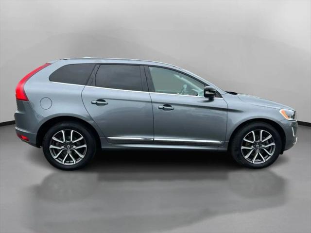 2017 Volvo XC60 T6 Dynamic
