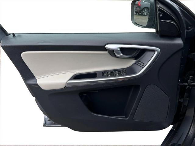 2017 Volvo XC60 T6 Dynamic