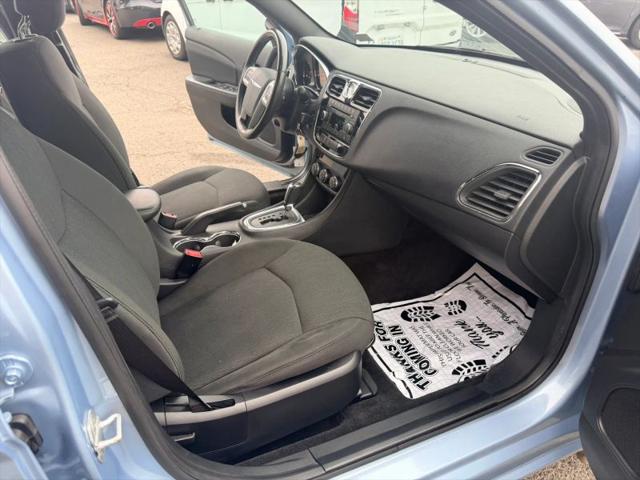 2012 Chrysler 200 Touring
