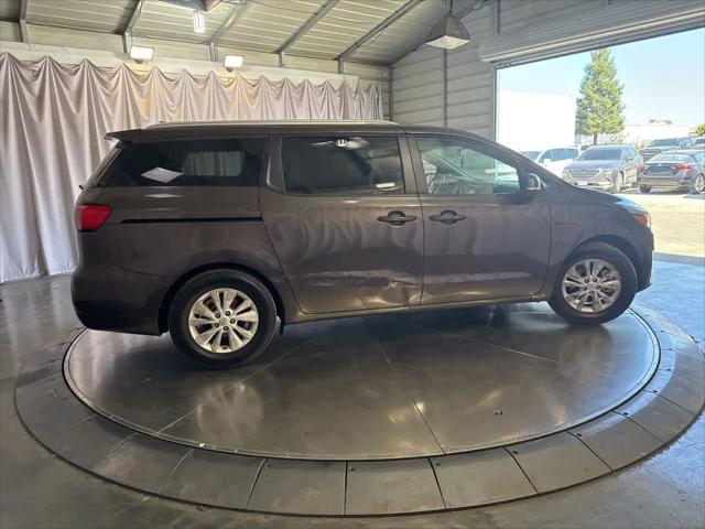 2017 Kia Sedona LX