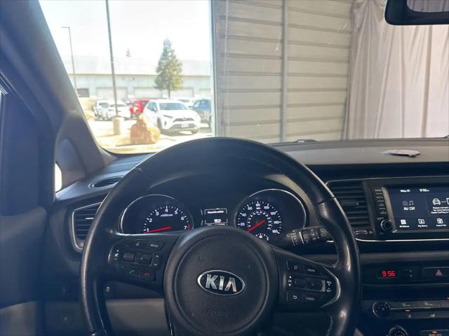 2017 Kia Sedona LX