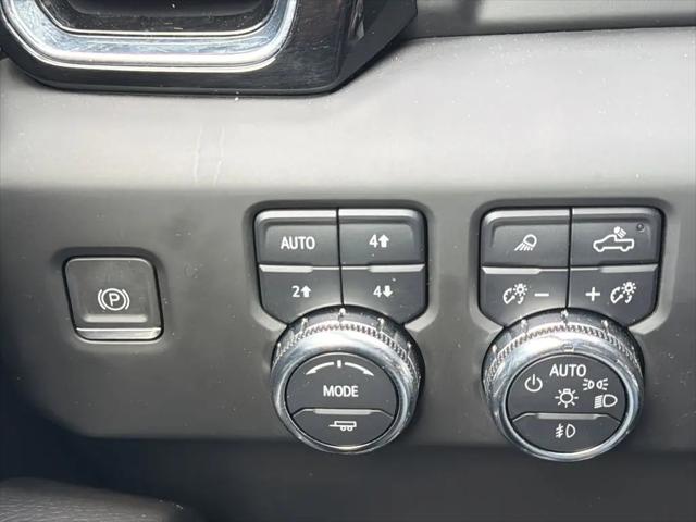 2023 GMC Sierra 1500 4WD Crew Cab Short Box Denali