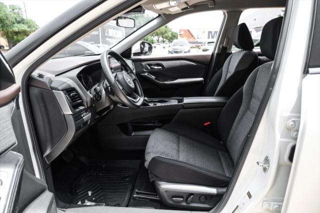2023 Nissan Rogue SV FWD