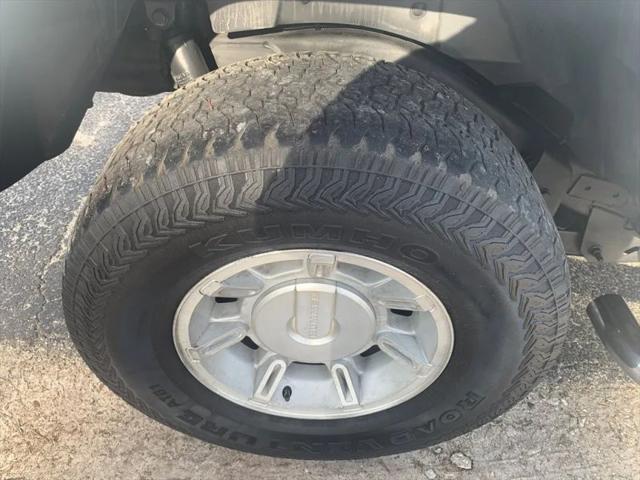 2004 HUMMER H2 Base