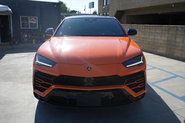 2020 Lamborghini Urus Base