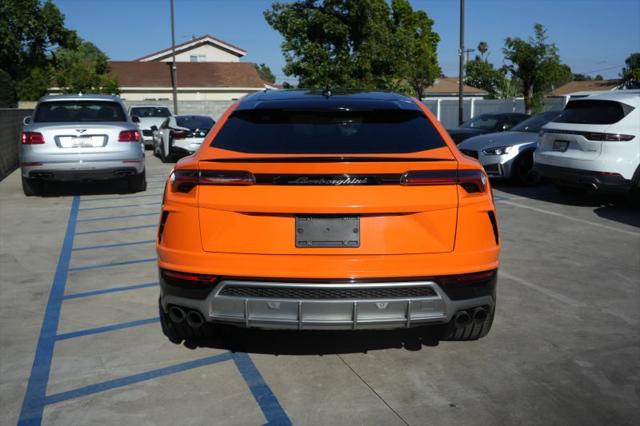 2020 Lamborghini Urus Base