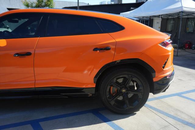2020 Lamborghini Urus Base