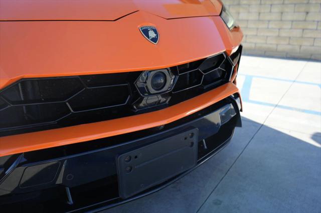 2020 Lamborghini Urus Base