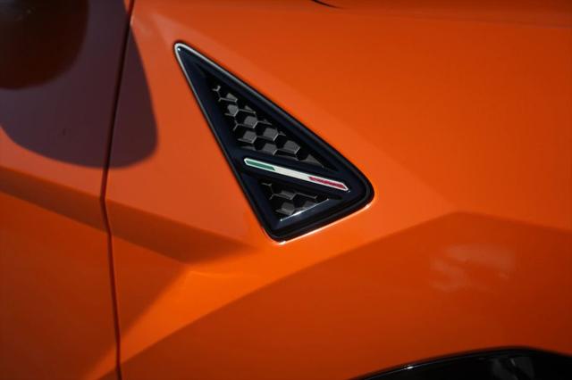 2020 Lamborghini Urus Base