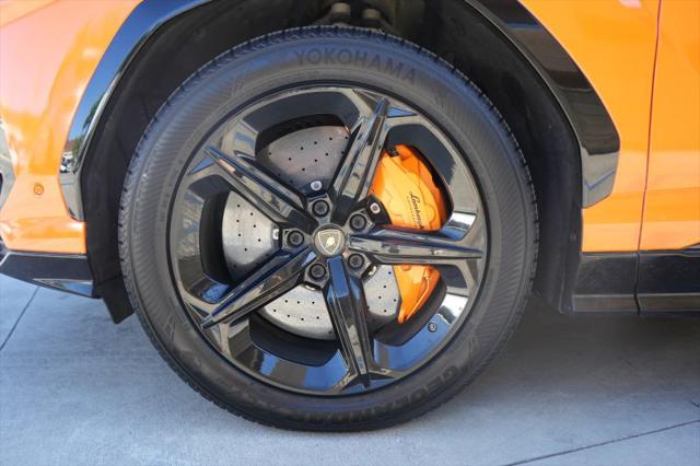 2020 Lamborghini Urus Base
