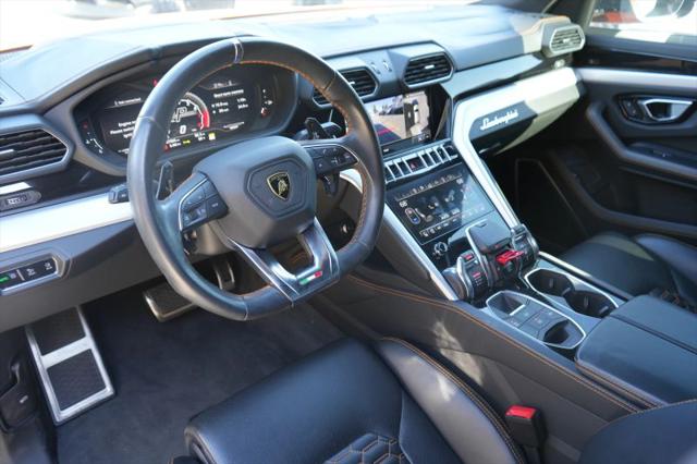 2020 Lamborghini Urus Base