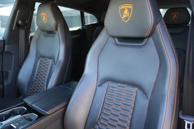 2020 Lamborghini Urus Base