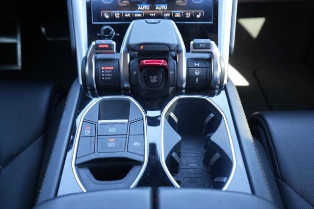 2020 Lamborghini Urus Base