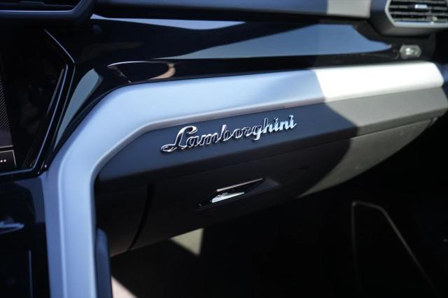 2020 Lamborghini Urus Base