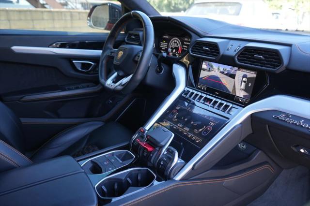 2020 Lamborghini Urus Base