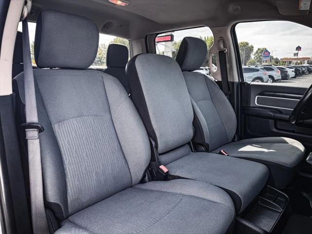 2020 Ram 3500 Big Horn Crew Cab 4x4 8' Box