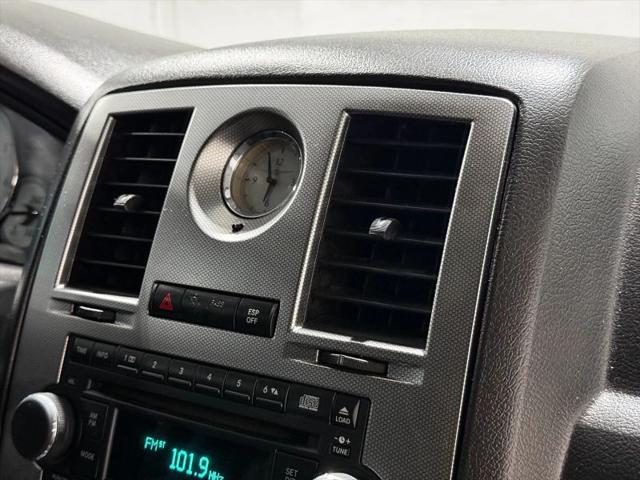 2006 Chrysler 300 SRT8