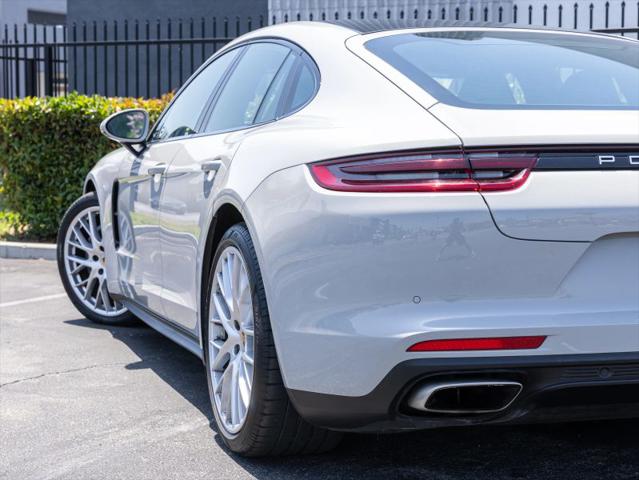2018 Porsche Panamera 4