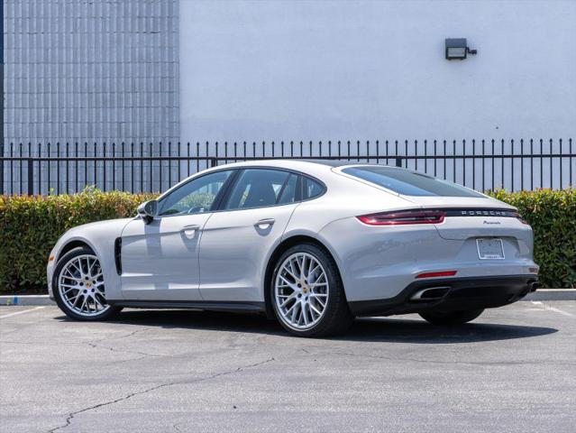 2018 Porsche Panamera 4