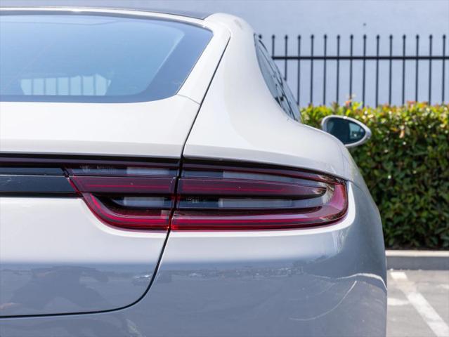 2018 Porsche Panamera 4