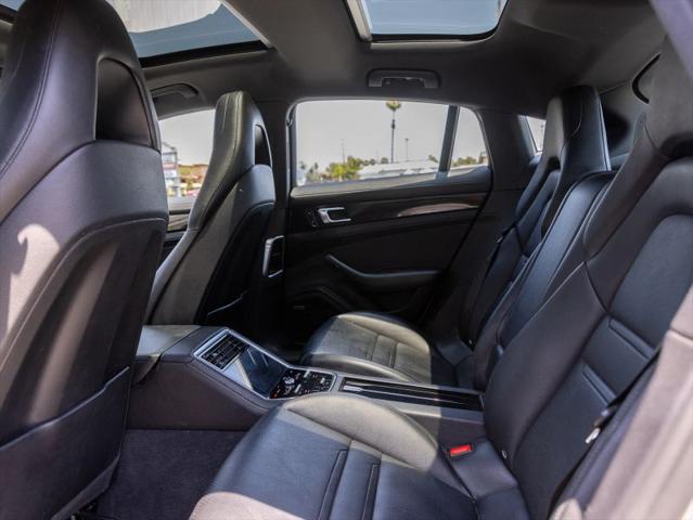 2018 Porsche Panamera 4