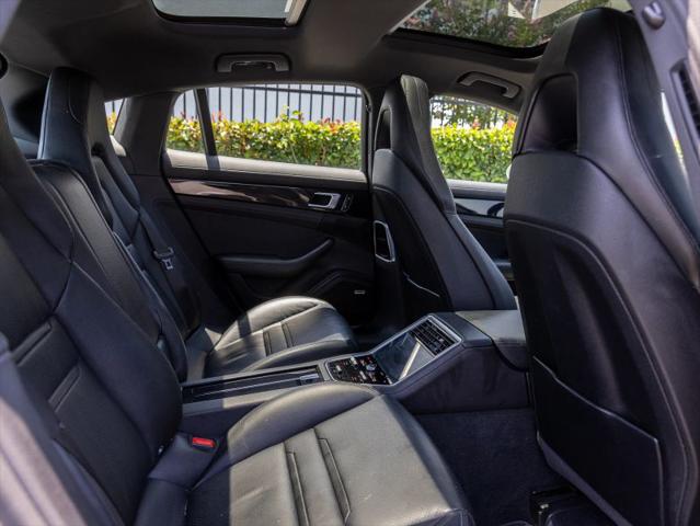 2018 Porsche Panamera 4