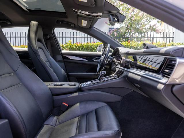 2018 Porsche Panamera 4