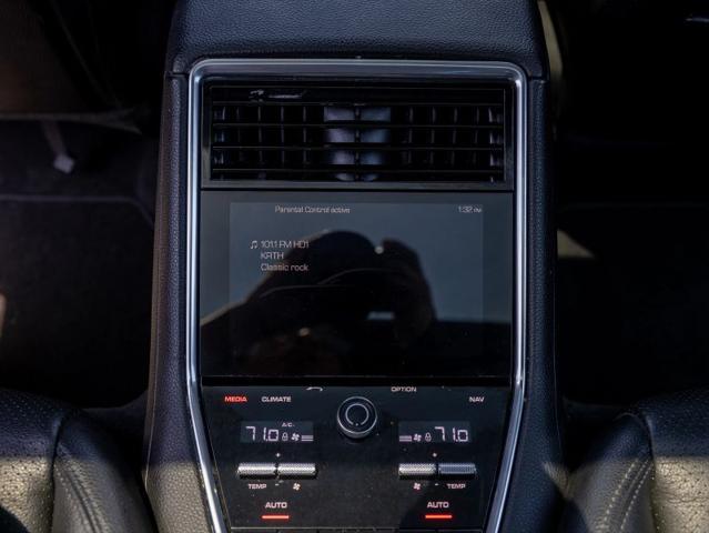 2018 Porsche Panamera 4