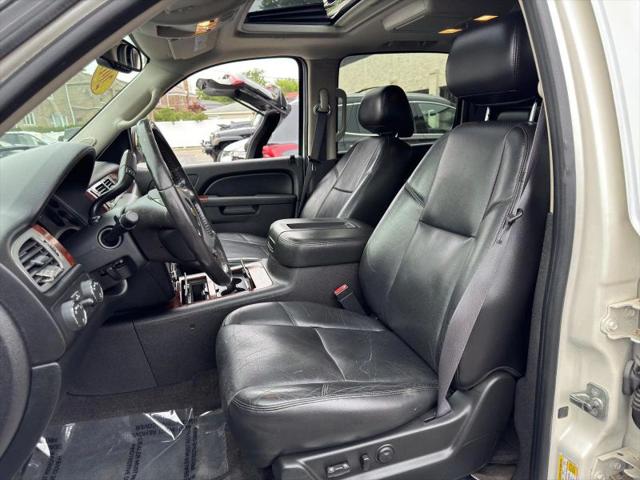2011 Chevrolet Avalanche LTZ