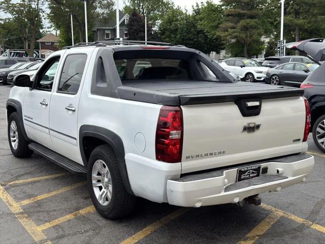 2011 Chevrolet Avalanche LTZ