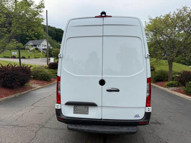 2020 Freightliner Sprinter Base