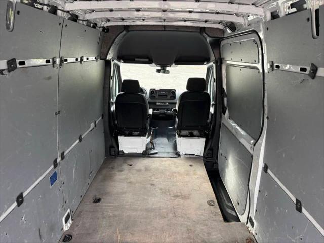 2020 Freightliner Sprinter Base