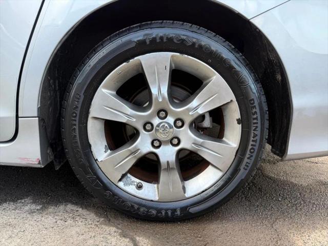 2014 Toyota Sienna SE 8 Passenger