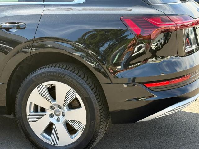 2019 Audi e-tron Premium Plus