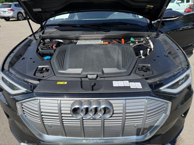 2019 Audi e-tron Premium Plus