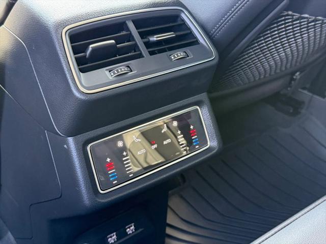 2019 Audi e-tron Premium Plus
