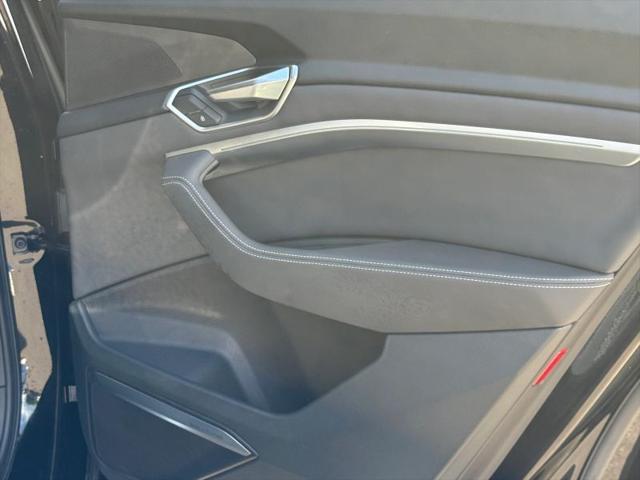 2019 Audi e-tron Premium Plus