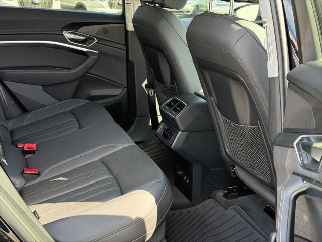 2019 Audi e-tron Premium Plus