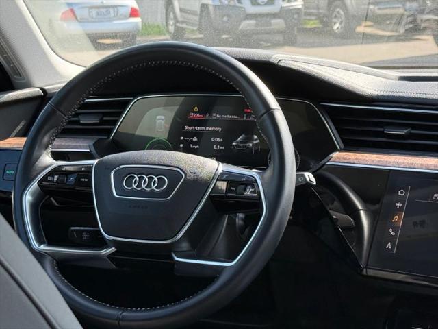 2019 Audi e-tron Premium Plus