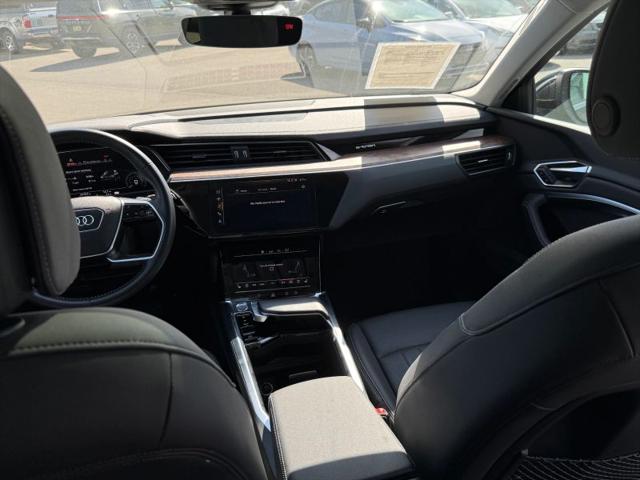 2019 Audi e-tron Premium Plus