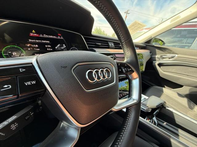 2019 Audi e-tron Premium Plus