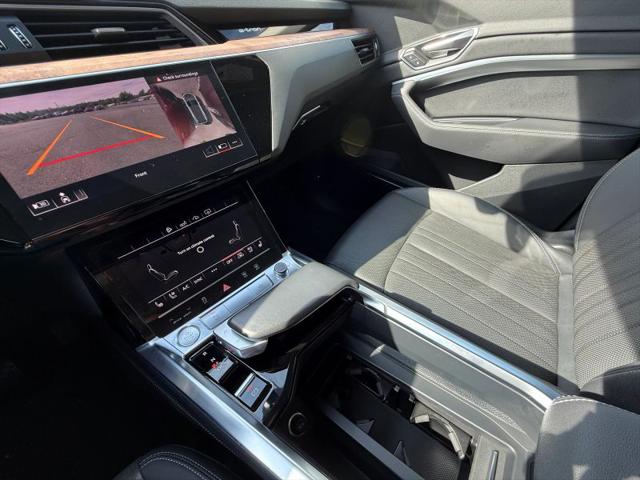 2019 Audi e-tron Premium Plus
