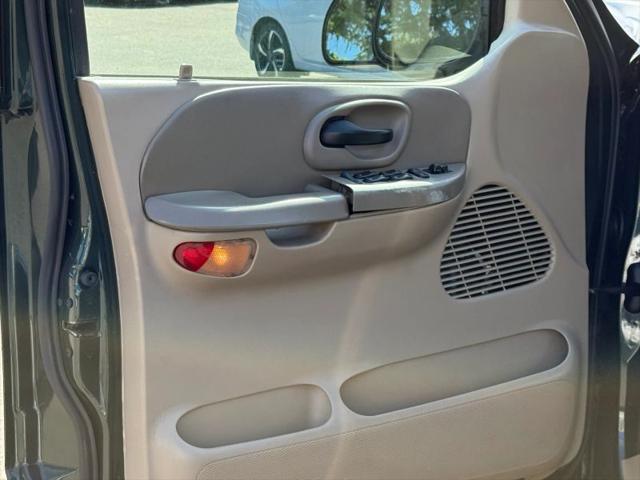 2001 Ford F-150 LARIAT