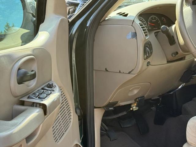 2001 Ford F-150 LARIAT