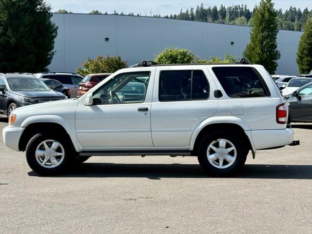 2001 Nissan Pathfinder LE