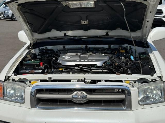 2001 Nissan Pathfinder LE