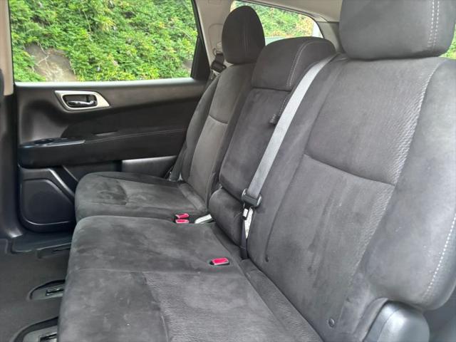 2015 Nissan Pathfinder SV