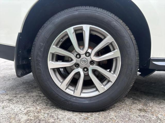 2015 Nissan Pathfinder SV