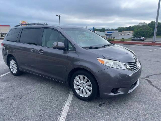 2015 Toyota Sienna LE 7 Passenger