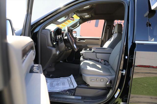 2025 GMC Sierra 1500 4WD Crew Cab Short Box SLT